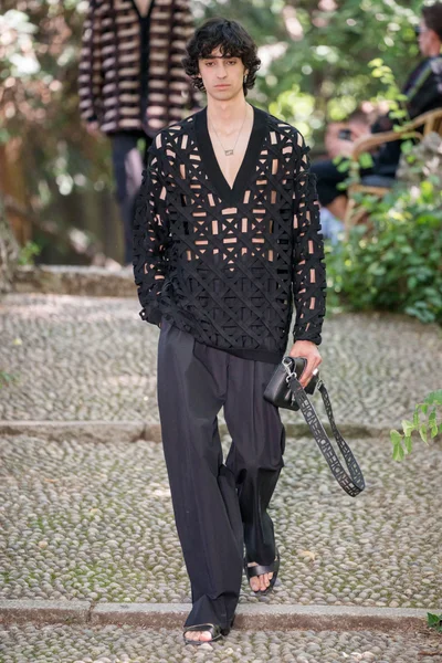 Look 57